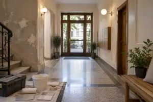 rénover une entrée d’immeuble privée à moindre coût : conseils pratiques pour prioriser les travaux, choisir les matériaux et respecter votre budget.